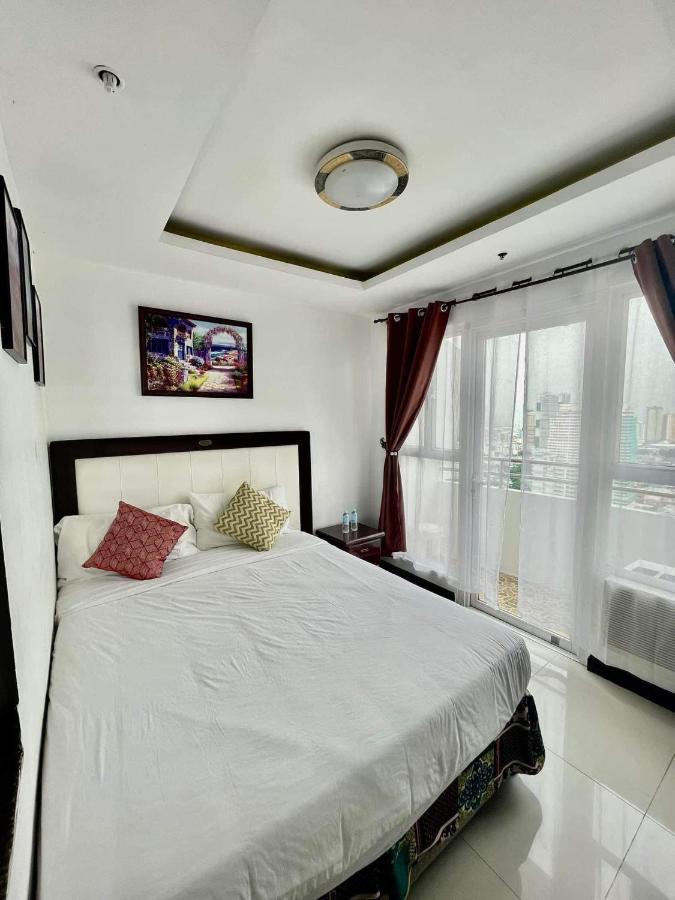 Birch Tower Malate Suites Manila Exteriér fotografie