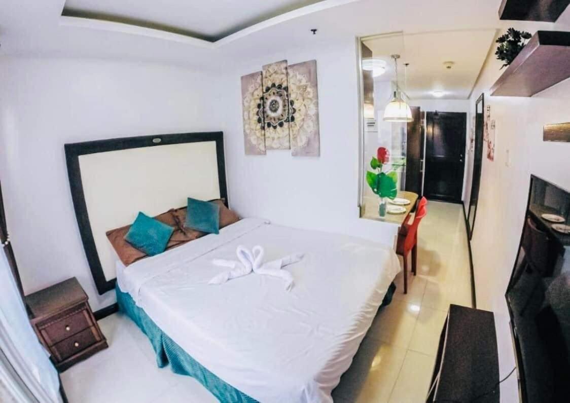 Birch Tower Malate Suites Manila Exteriér fotografie