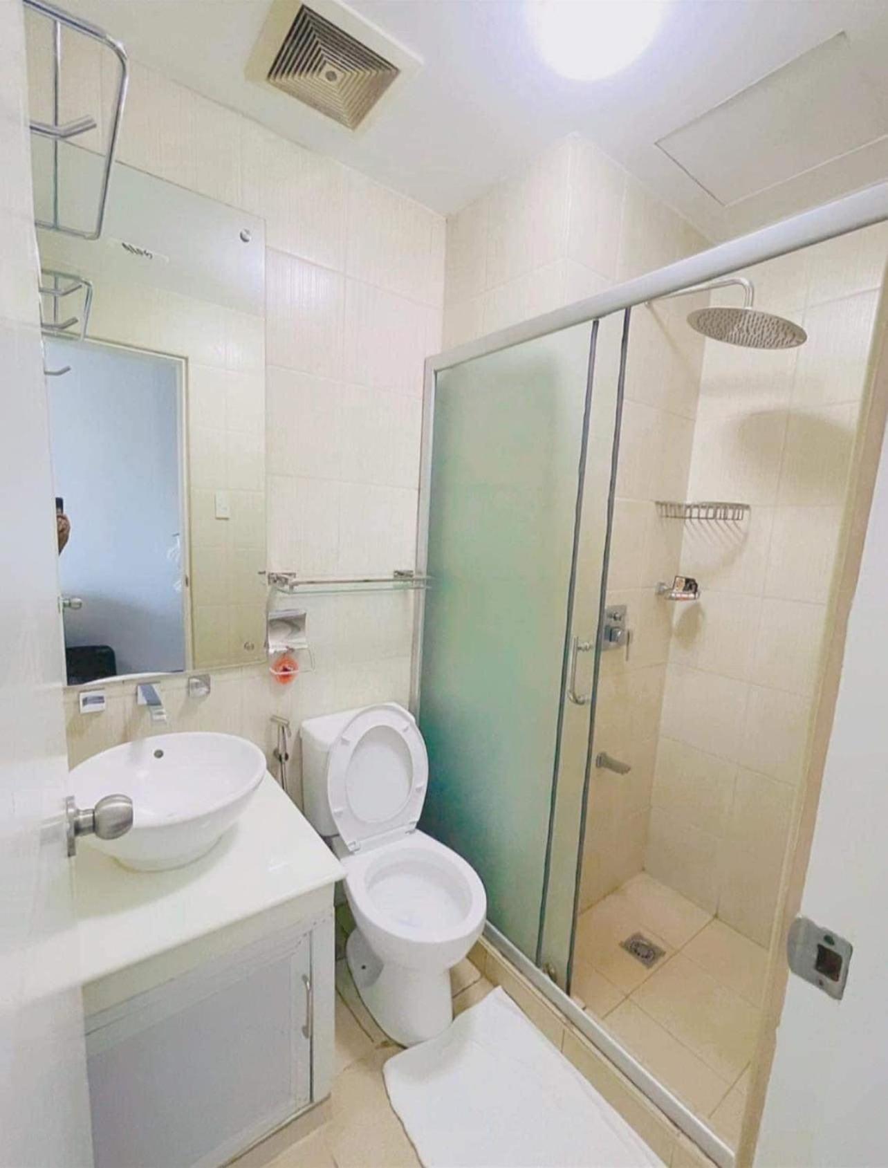 Birch Tower Malate Suites Manila Exteriér fotografie